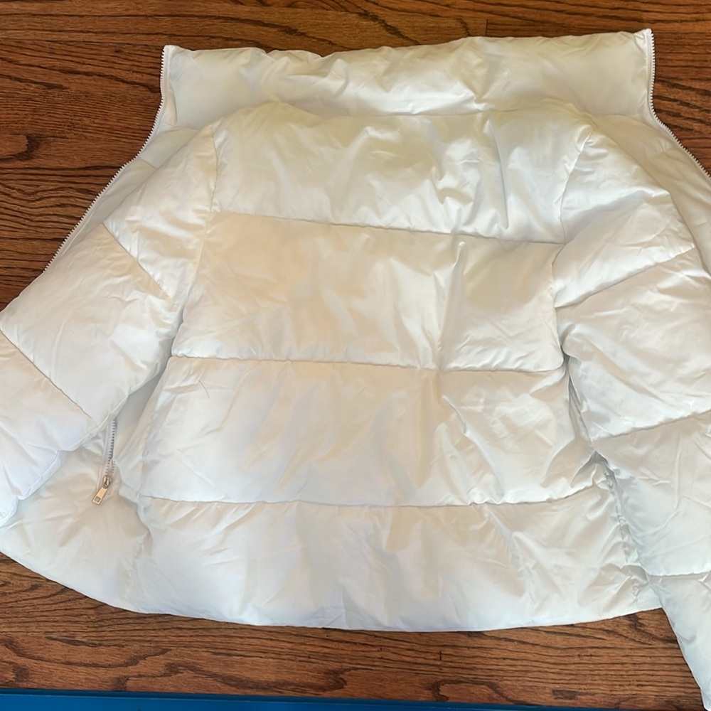 Never worn White Puffer Jacket - Picture 5 of 6